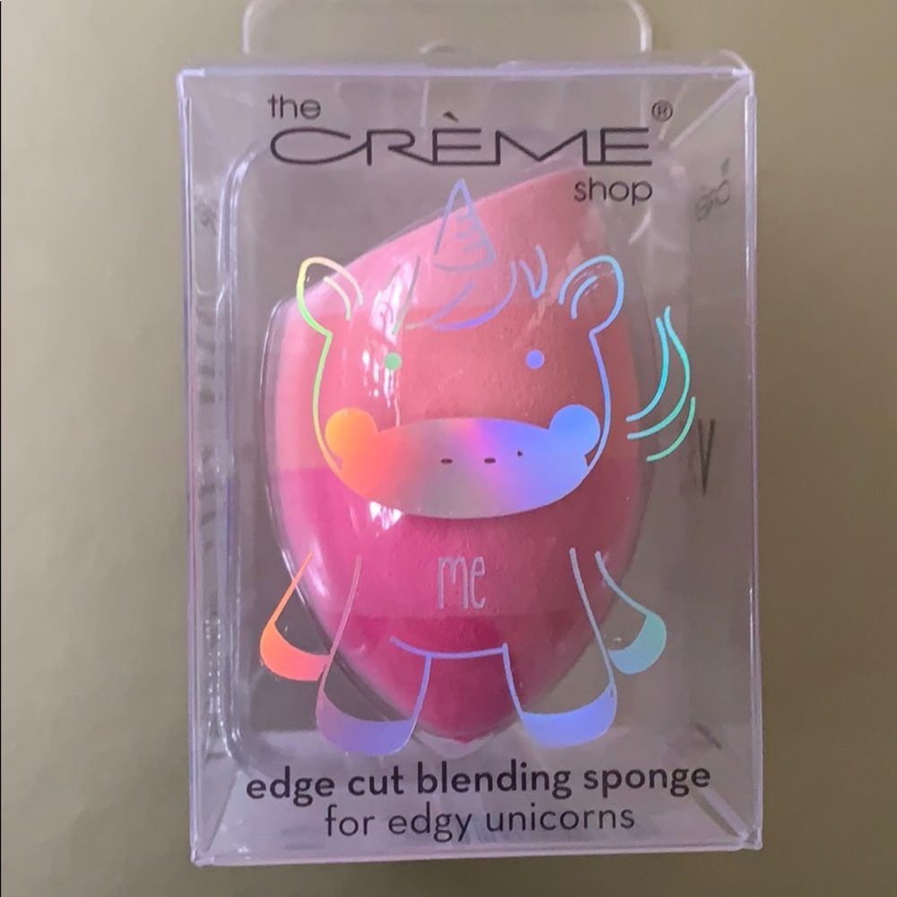 The creme shop edge blender sponge